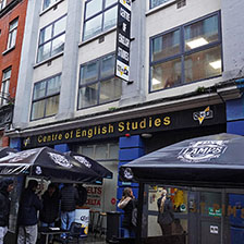 �Z���^�[�I���C���O���b�V���X�^�f�B�[�Y